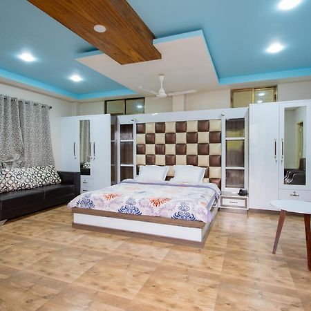 Radiant Club & Resort Imphal Exteriör bild